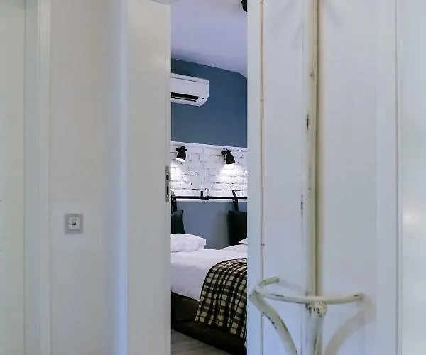 красив с отлична локация - синята мишка * Пловдив